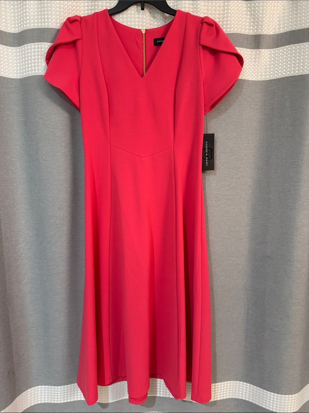 NWT Andrew Marc Pink V-Neck Midi Dress with Puff Cap Sleeves